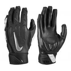 NIKE D-TACK 6.0