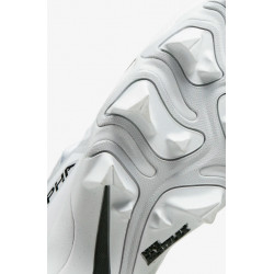 Crampons moulés NIKE ALPHA MENACE 3 SHARK Blanche