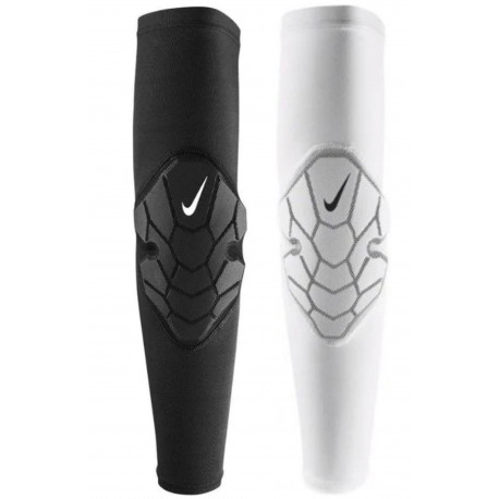 NIKE PRO HYPERSTRONG Elbow Sleeve 3.0 NIKE PRO HYPERSTRONG Elbow Sleeve 3.0