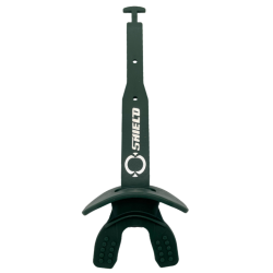 O SHIELD Mouthguard for american football player