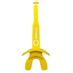 O SHIELD Mouthguard for american football player