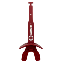 O SHIELD Mouthguard for american football player